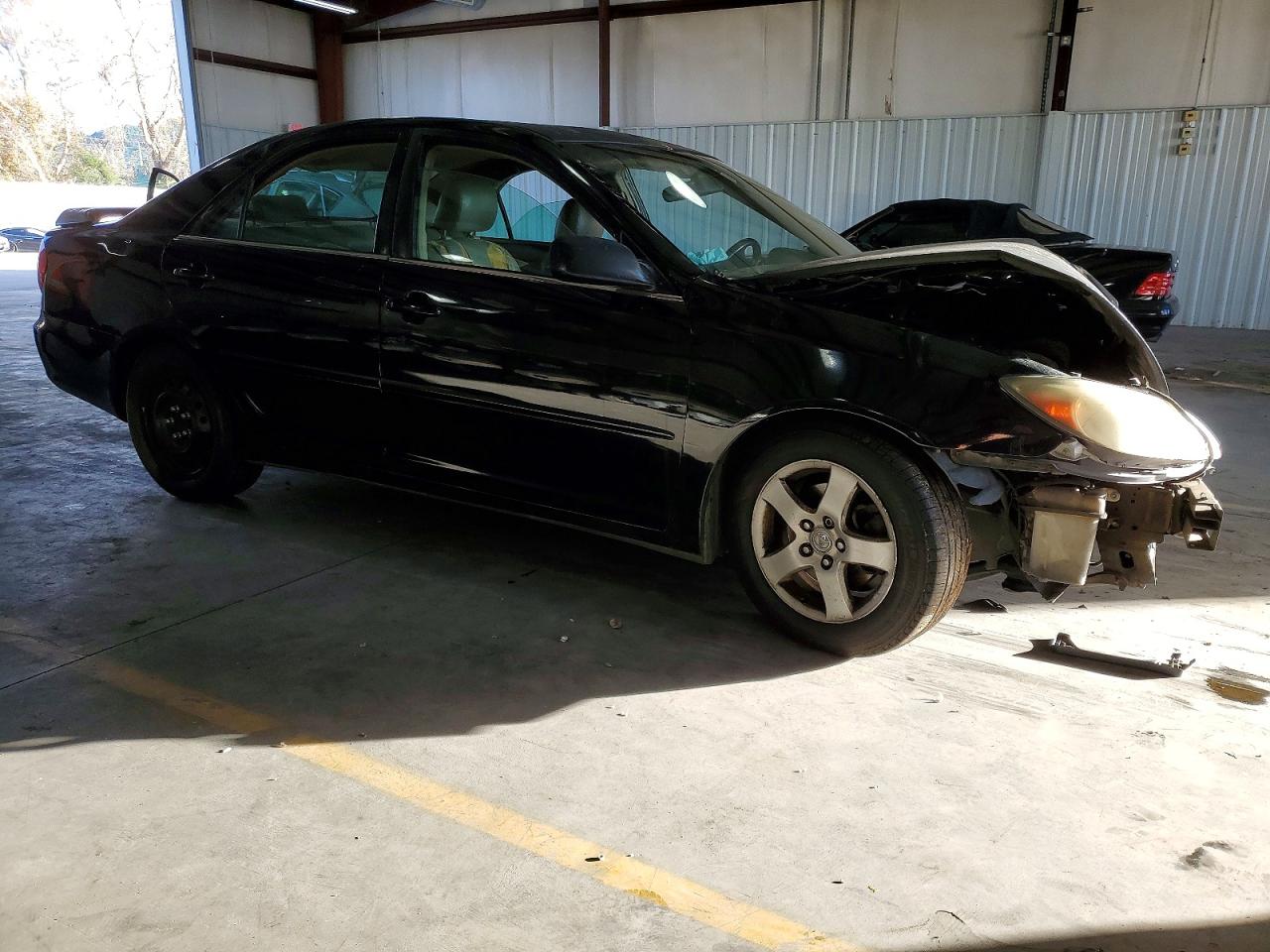 2002 TOYOTA CAMRY LE photo 10