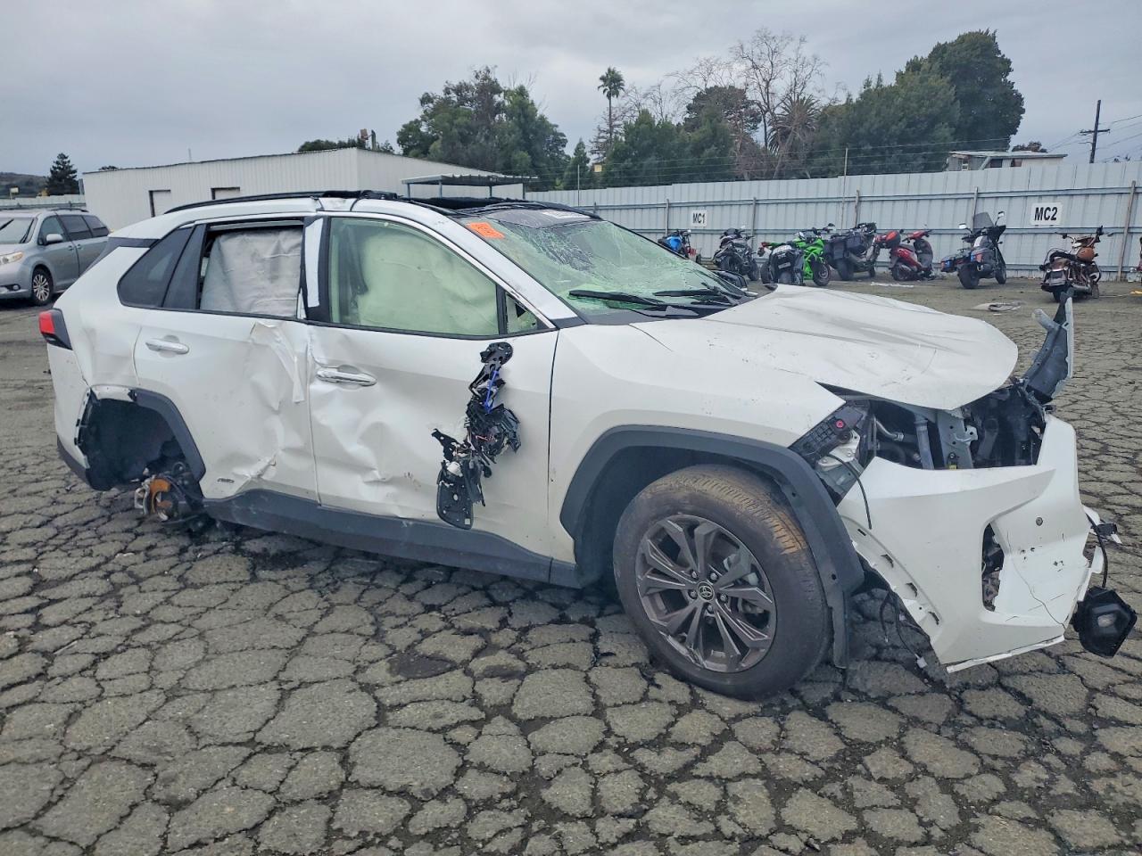 2024 TOYOTA RAV4 LIMITED photo 4