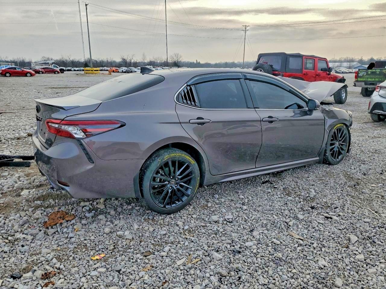 2023 TOYOTA CAMRY XSE photo 3