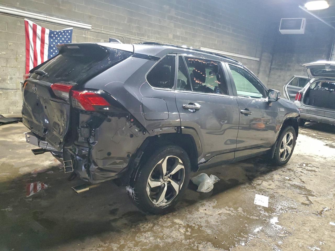 2022 TOYOTA RAV4 PRIME SE photo 5