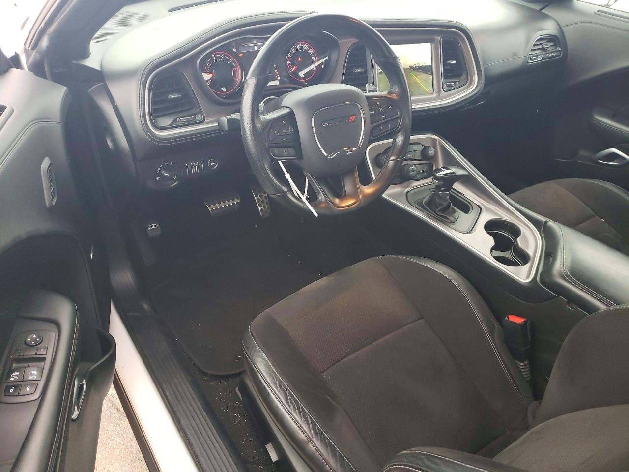 2022 DODGE CHALLENGER R/T photo 8