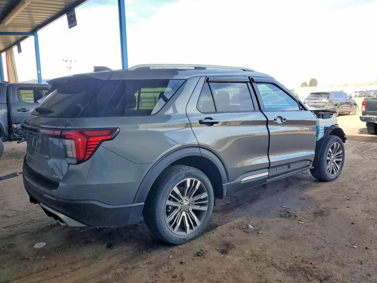 2025 FORD EXPLORER PLATINUM photo 3