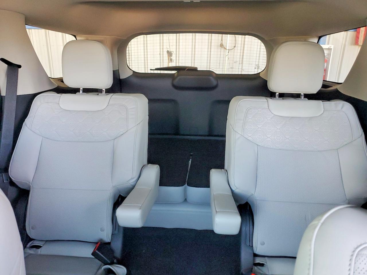 2025 FORD EXPLORER PLATINUM photo 10