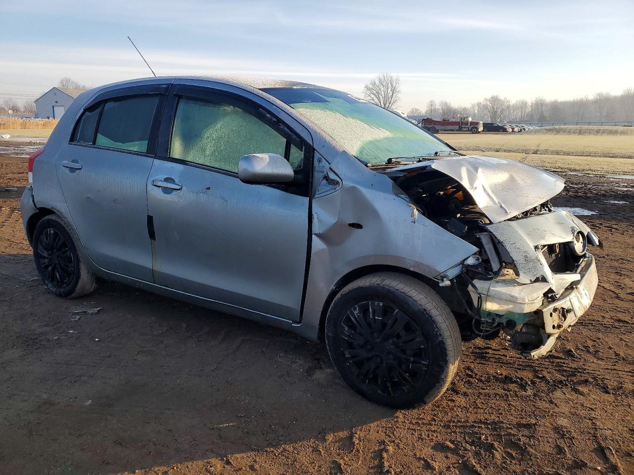 2010 TOYOTA YARIS photo 4