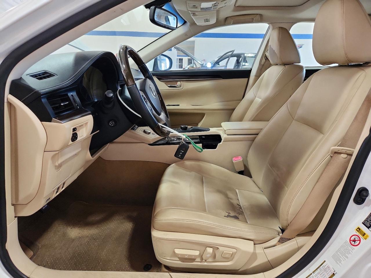 2013 LEXUS ES 350 photo 7