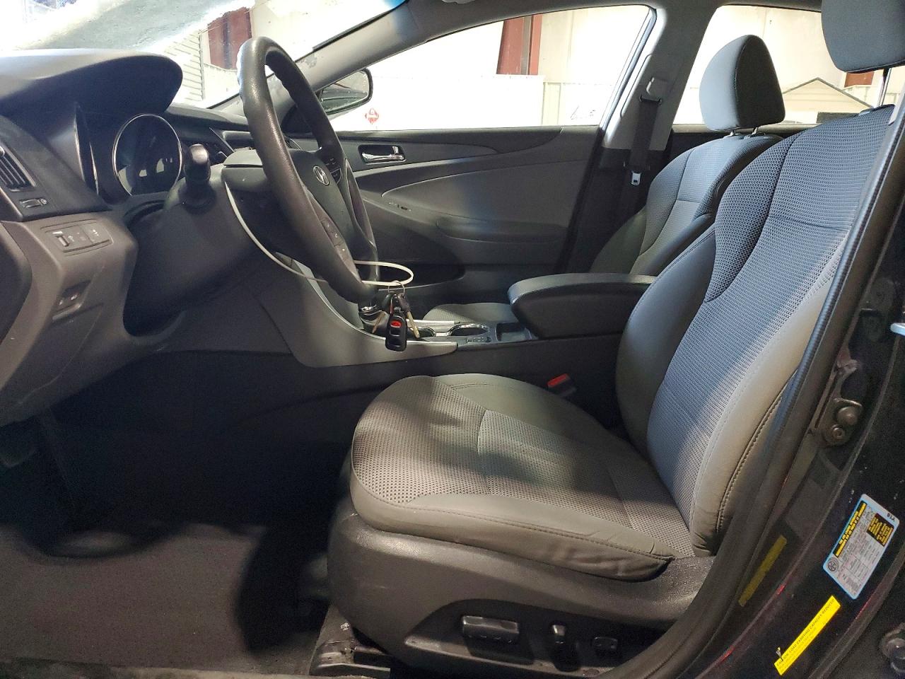 2013 HYUNDAI SONATA GLS photo 7