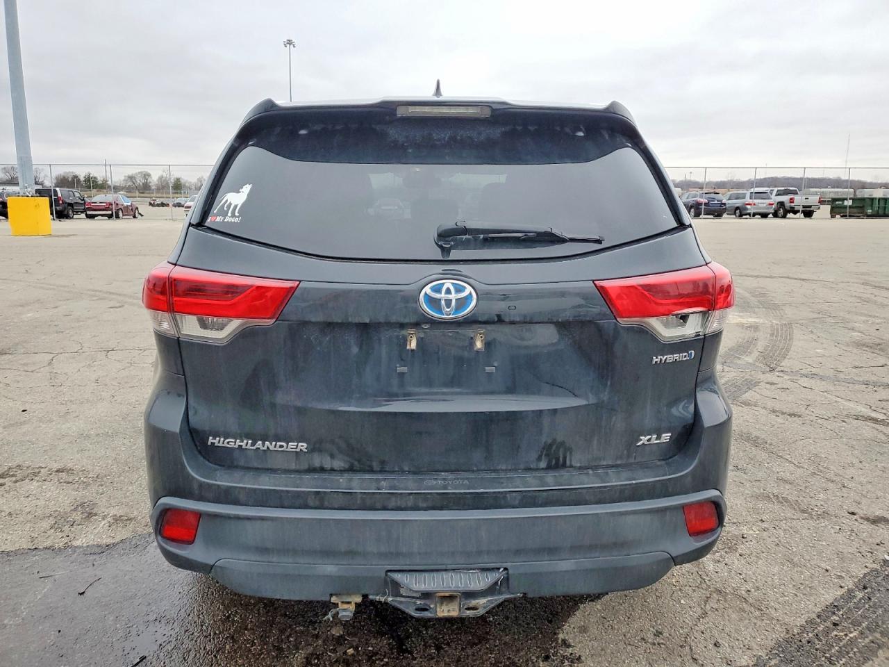 2017 TOYOTA HIGHLANDER HYBRID photo 6