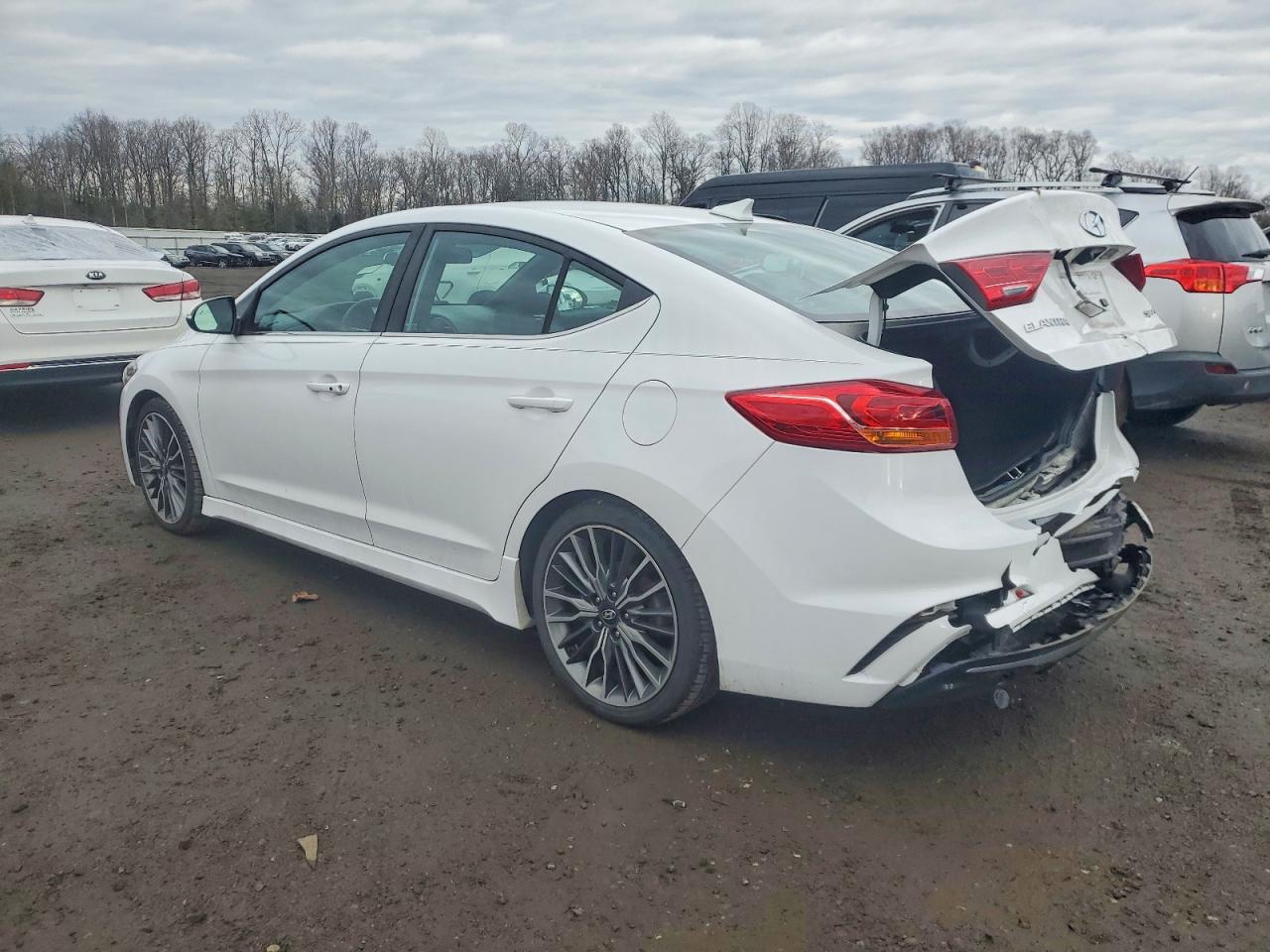 2018 HYUNDAI ELANTRA SPORT photo 2