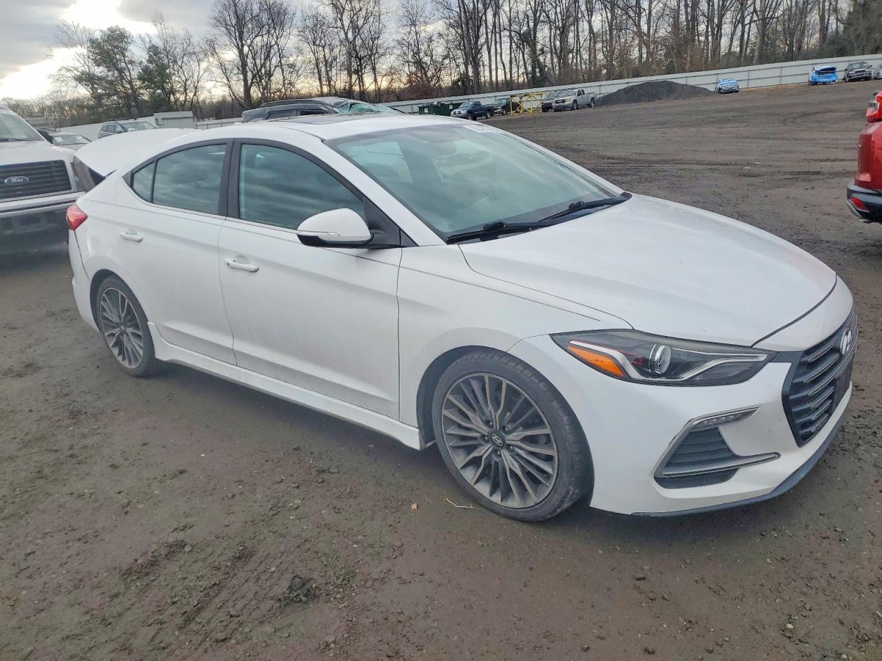 2018 HYUNDAI ELANTRA SPORT photo 4