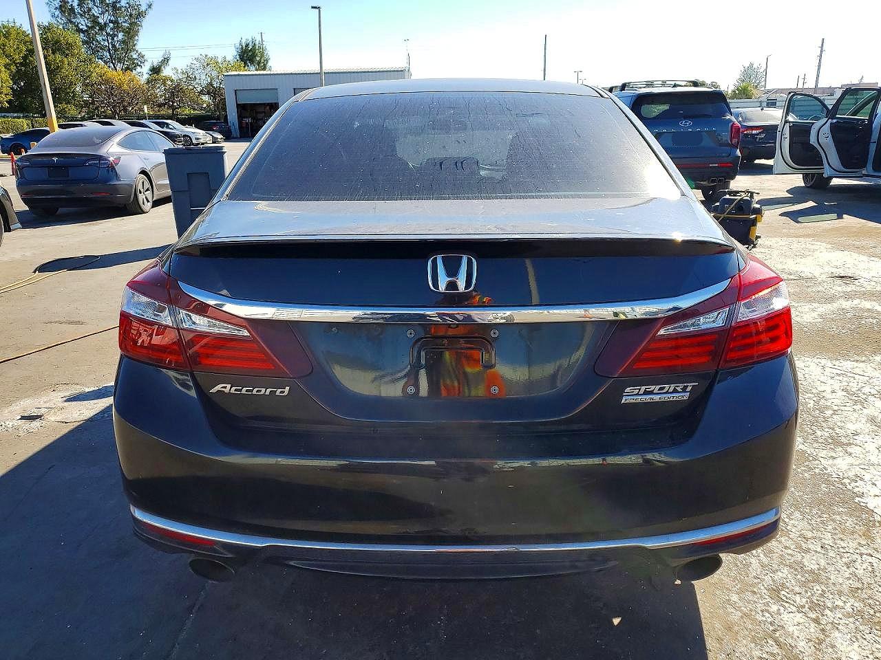 2017 HONDA ACCORD SPORT SPECIAL EDITION photo 11