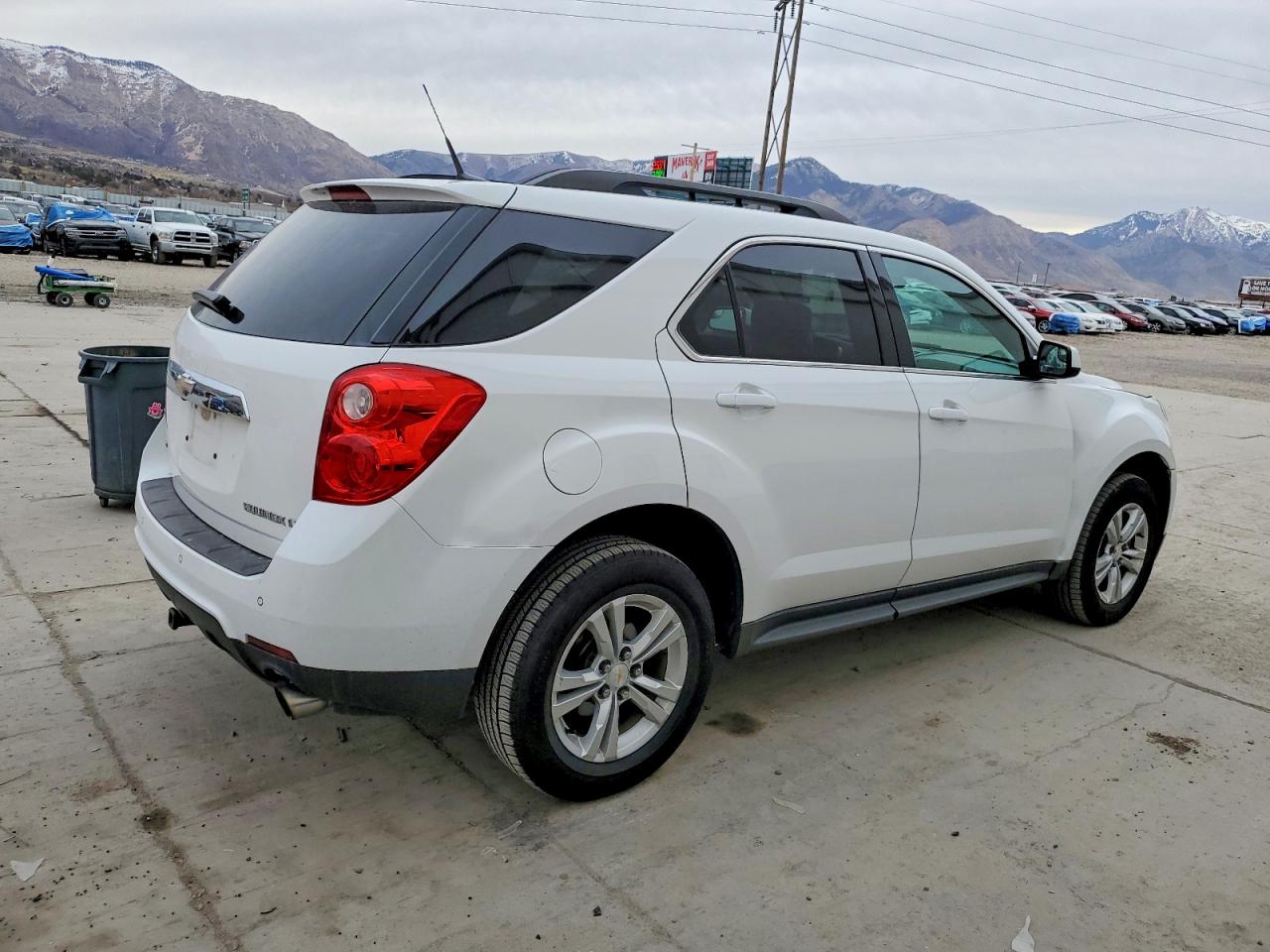 2013 CHEVROLET EQUINOX LT photo 3