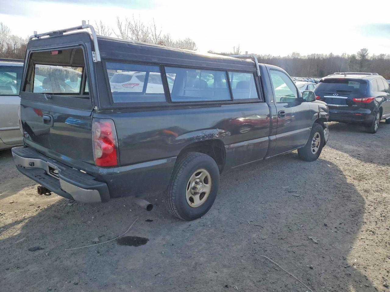 2004 CHEVROLET SILVERADO C1500 photo 3