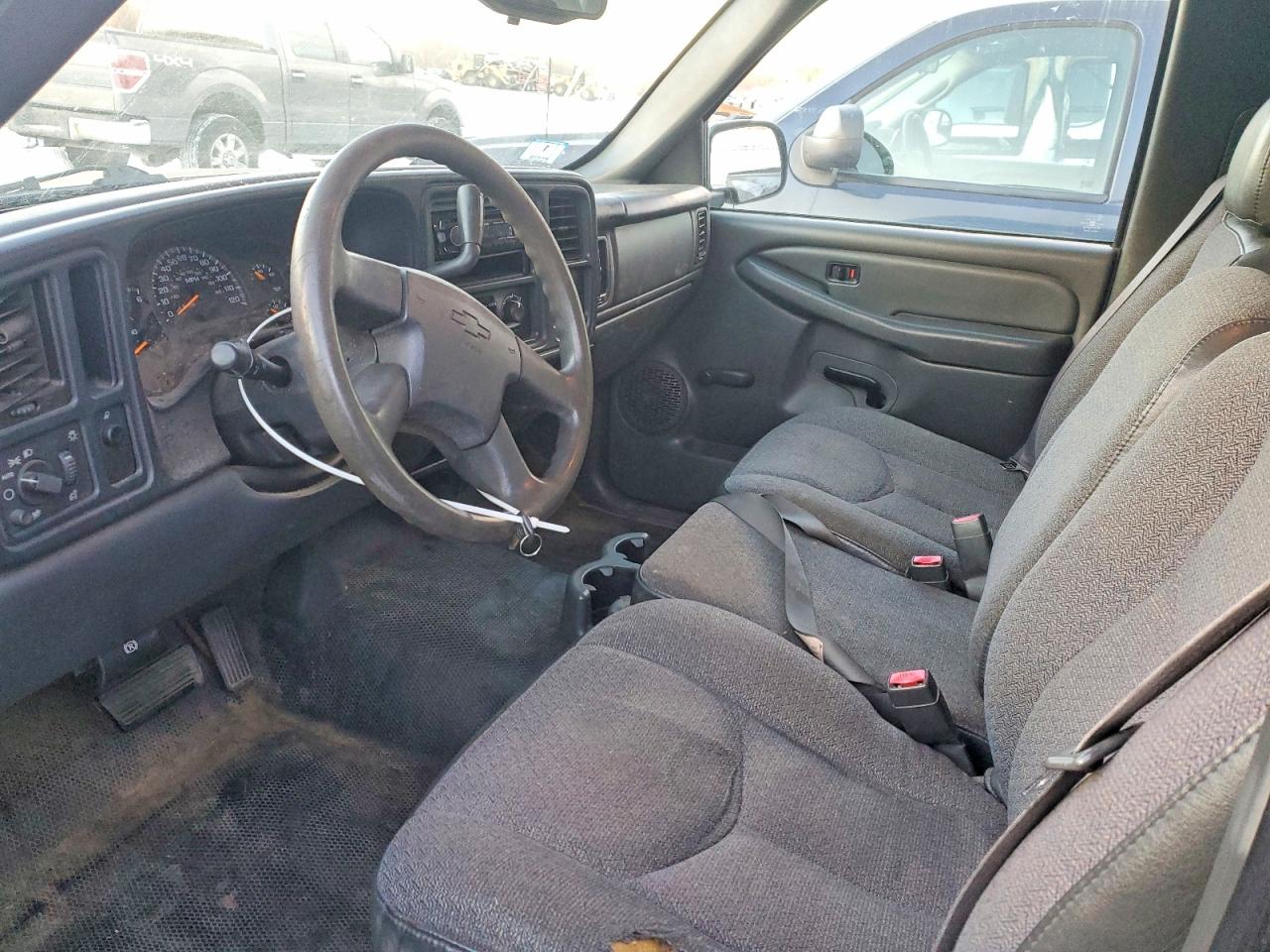 2004 CHEVROLET SILVERADO C1500 photo 8