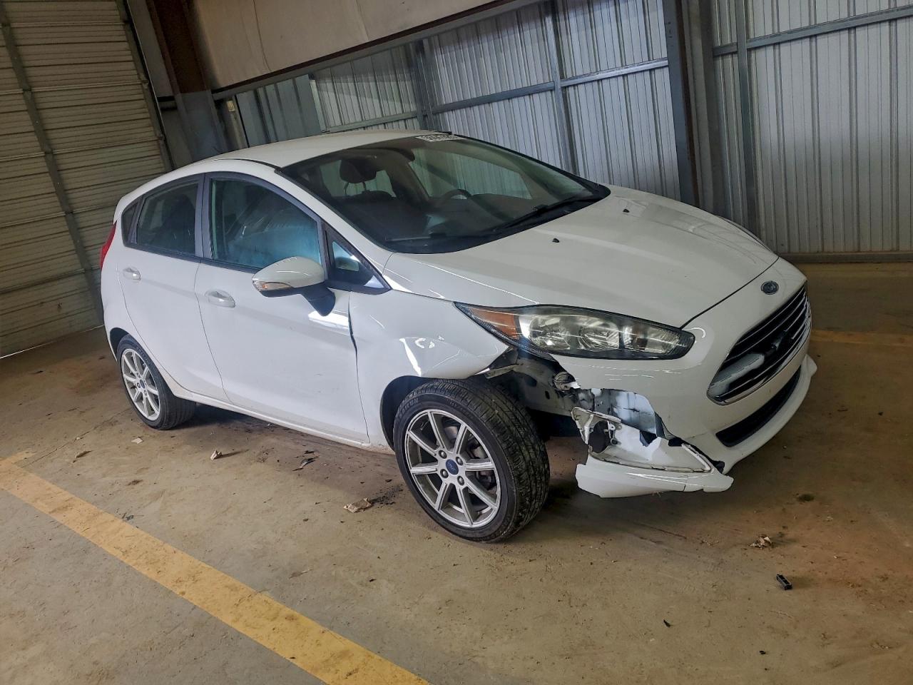 2016 FORD FIESTA SE photo 7