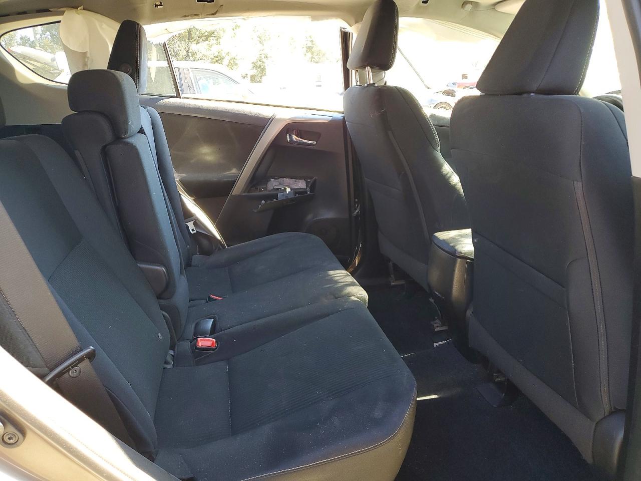 2014 TOYOTA RAV4 XLE photo 10