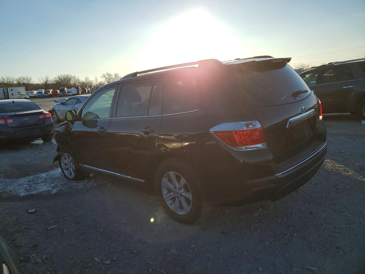2012 TOYOTA HIGHLANDER BASE photo 3