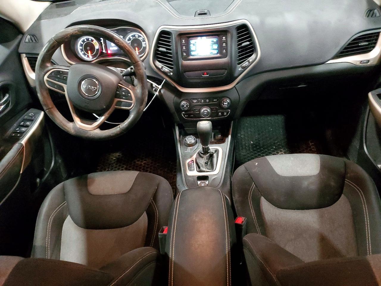 2018 JEEP CHEROKEE LATITUDE photo 8