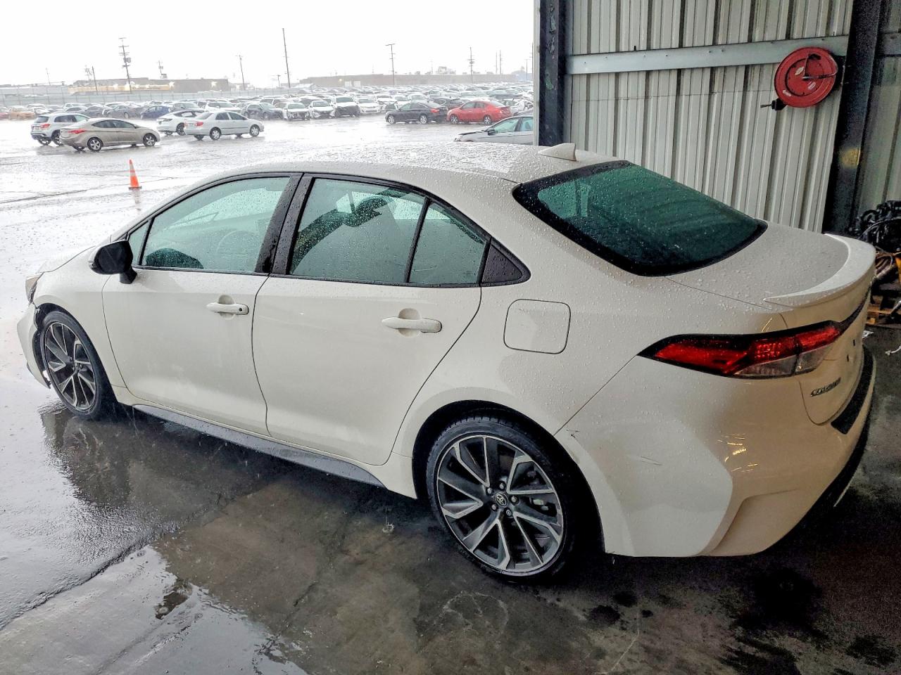 2020 TOYOTA COROLLA SE photo 2