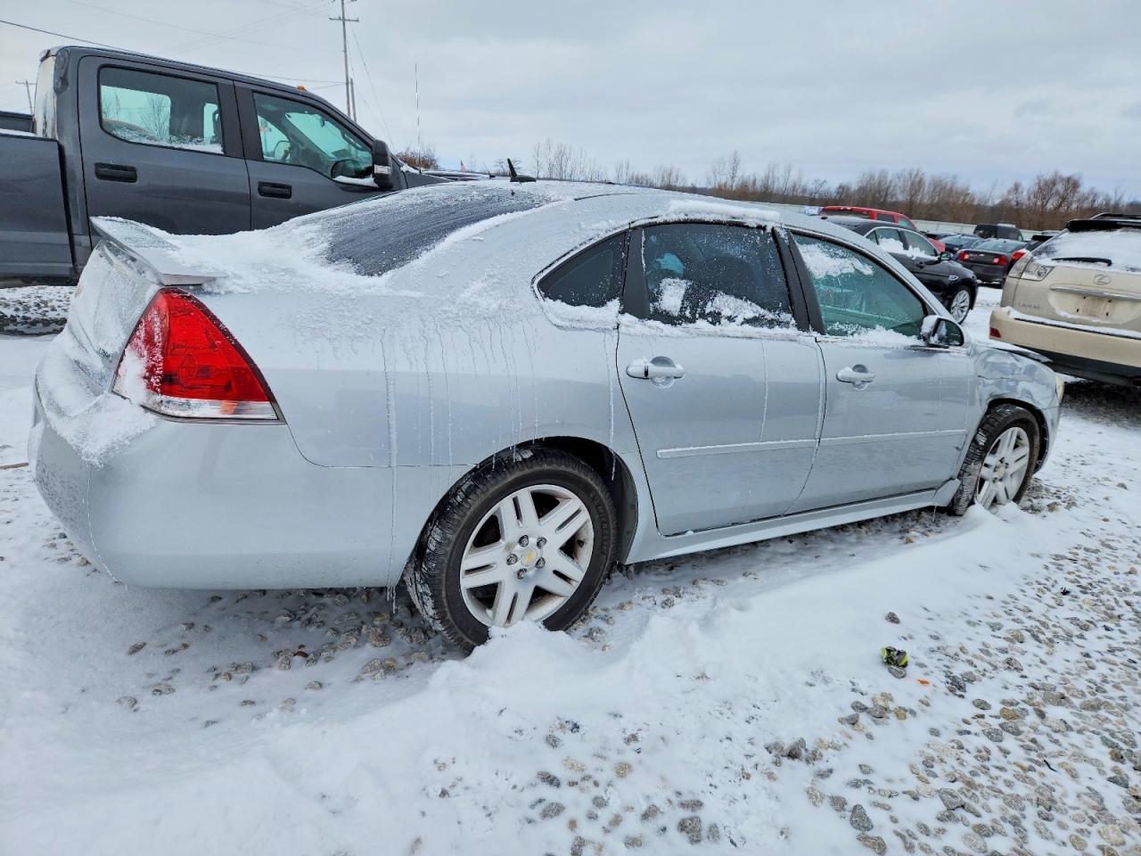2011 CHEVROLET IMPALA LT photo 3
