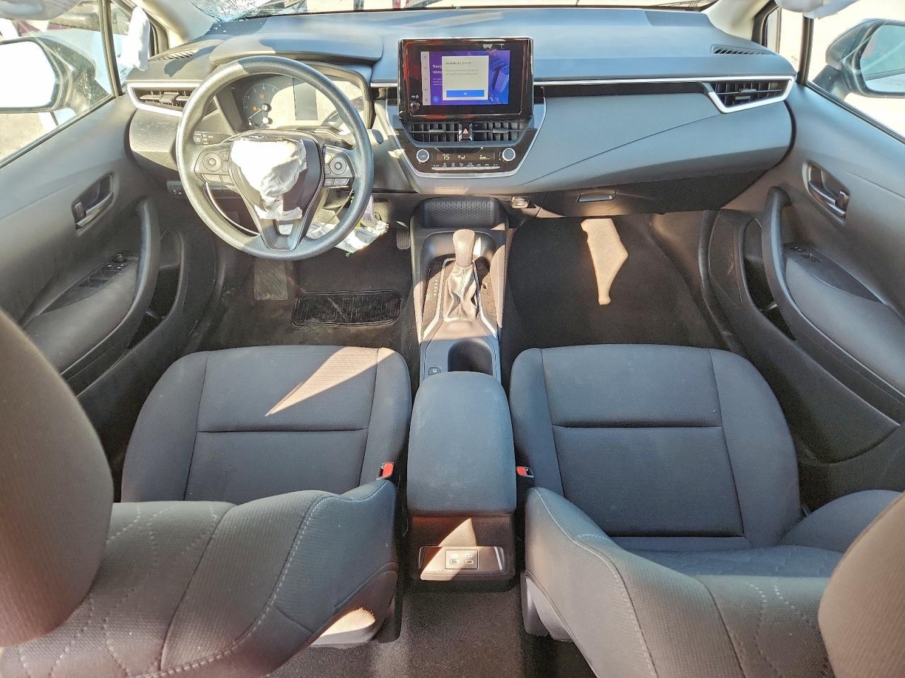 2024 TOYOTA COROLLA LE photo 8