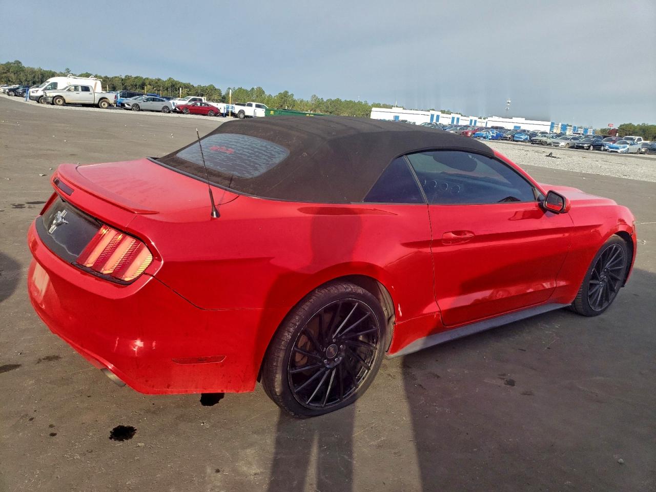 2015 FORD MUSTANG photo 5