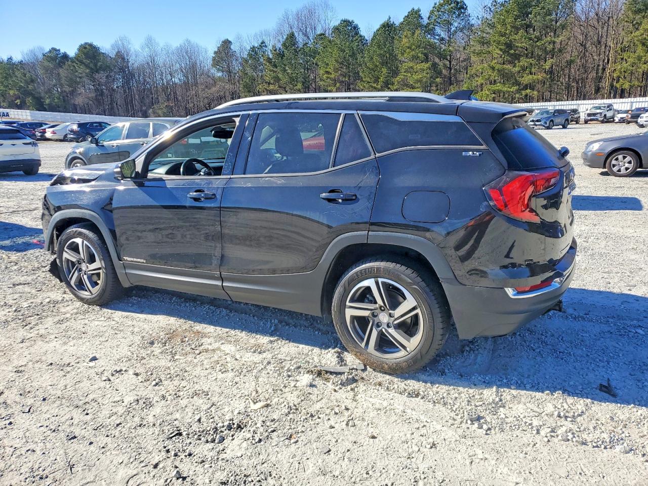2019 GMC TERRAIN SLT photo 2