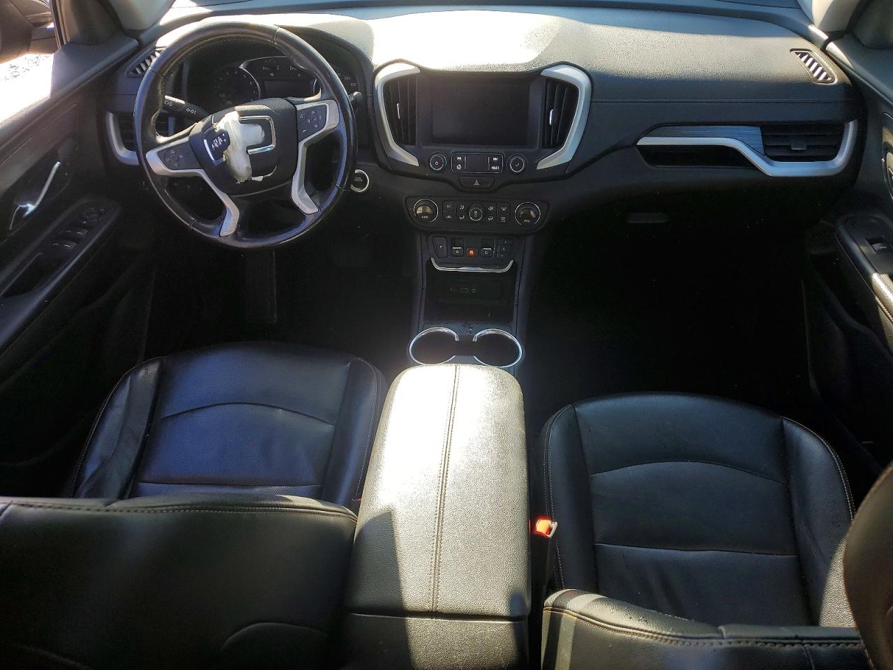 2019 GMC TERRAIN SLT photo 8