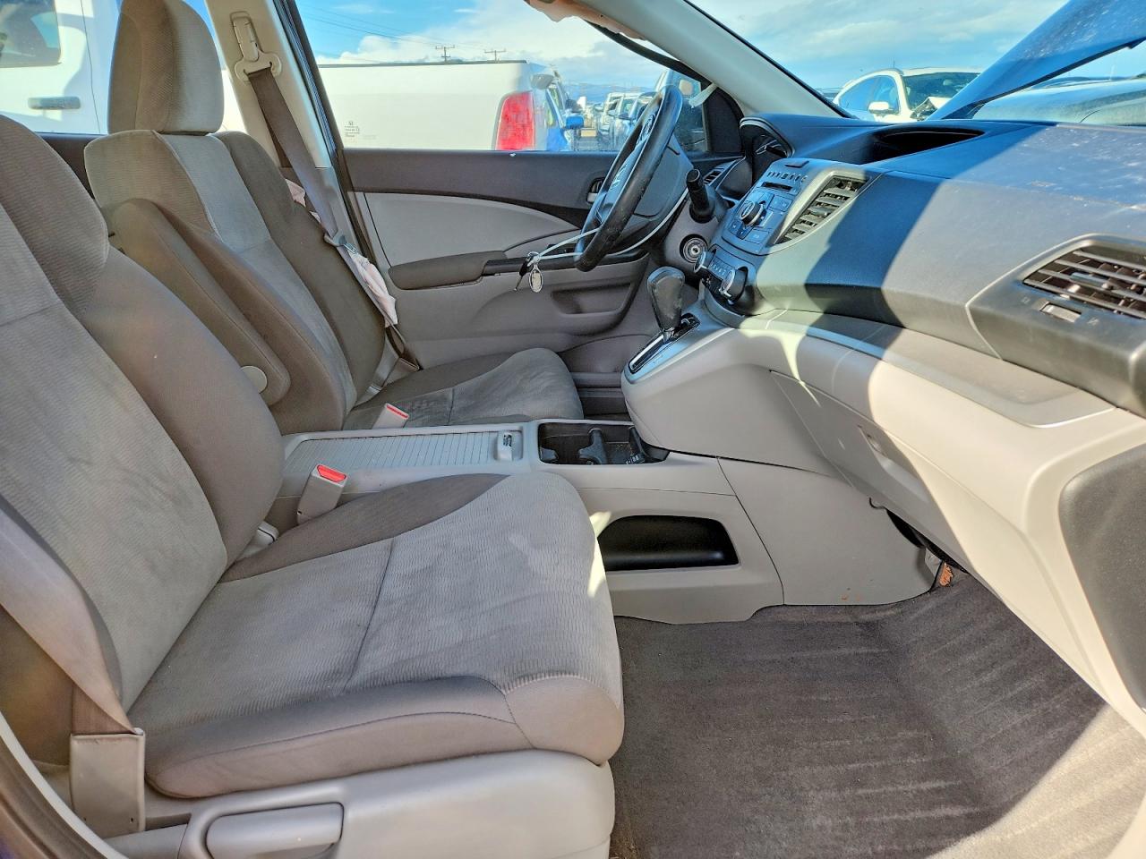 2013 HONDA CR-V LX photo 7
