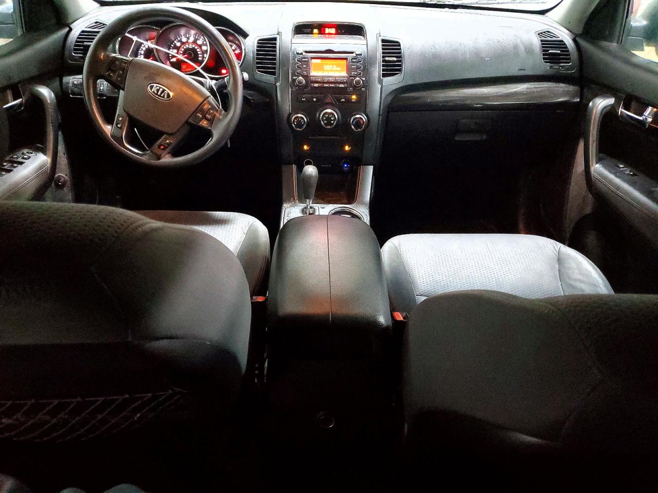 2011 KIA SORENTO BASE photo 8