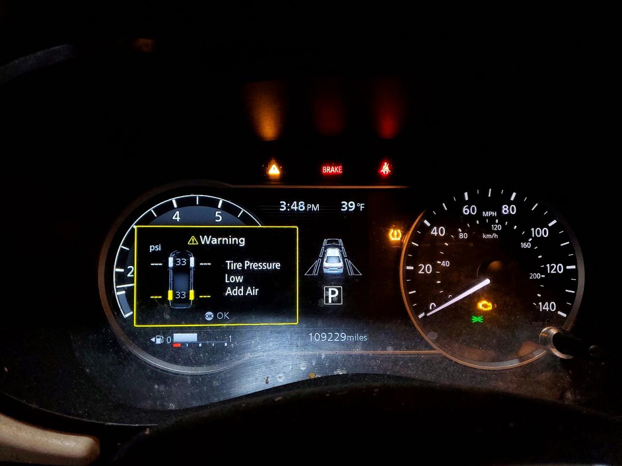 2021 NISSAN VERSA SV photo 25