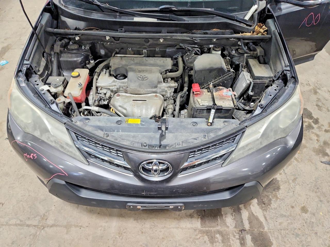 2015 TOYOTA RAV4 XLE photo 12