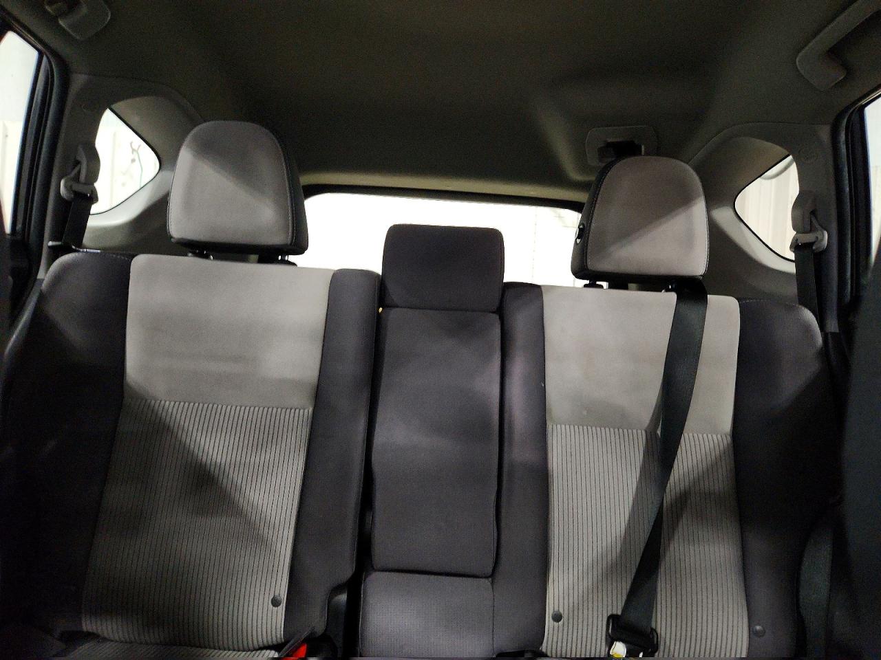 2015 TOYOTA RAV4 XLE photo 10