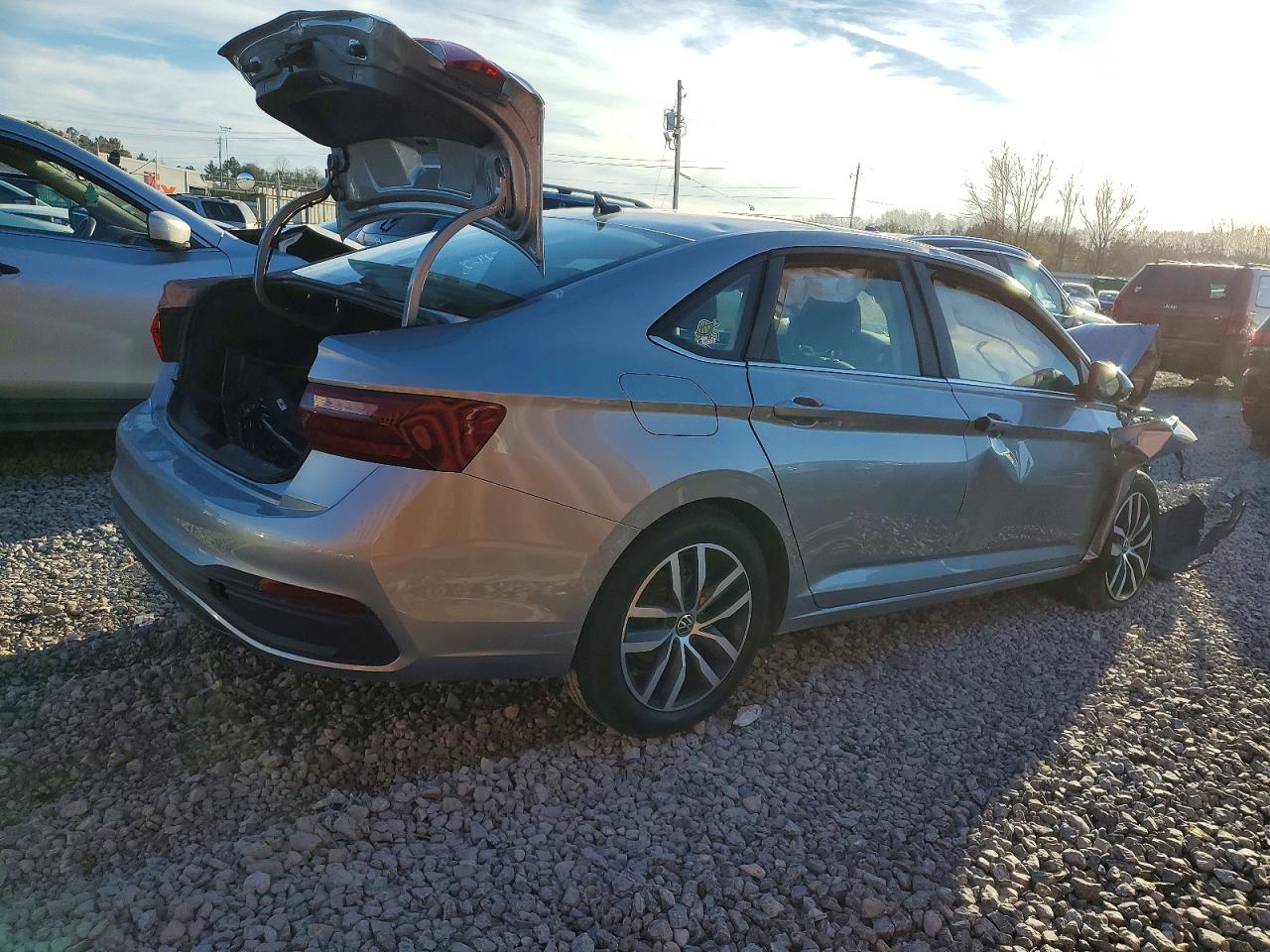 2025 VOLKSWAGEN JETTA SE photo 5
