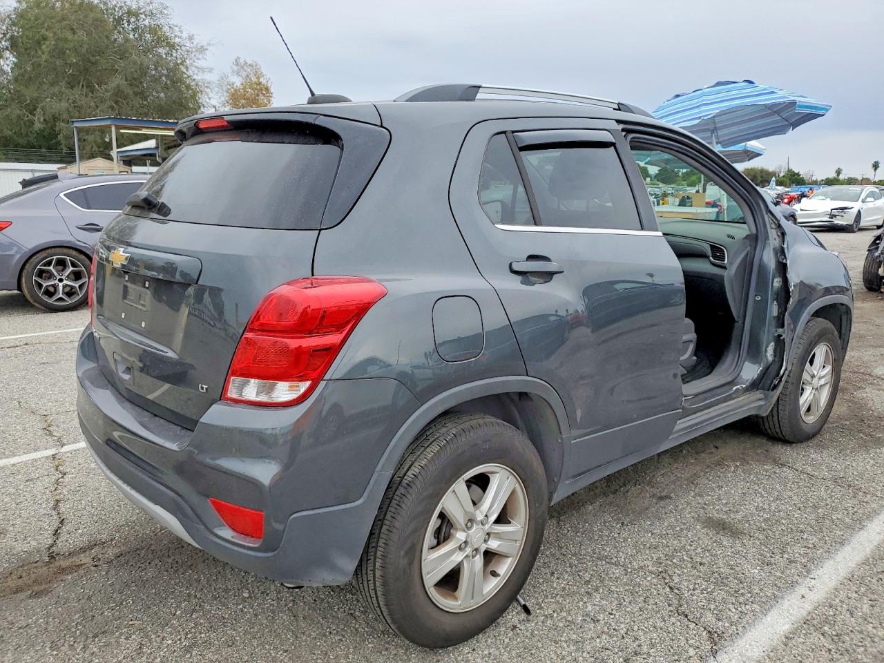 2019 CHEVROLET TRAX 1LT photo 5