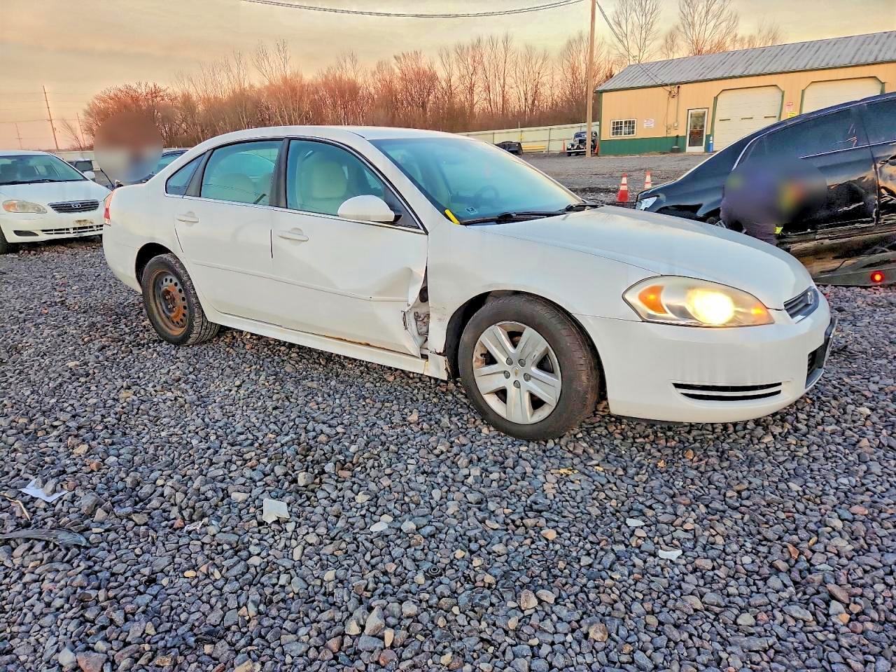 2010 CHEVROLET IMPALA LS photo 4
