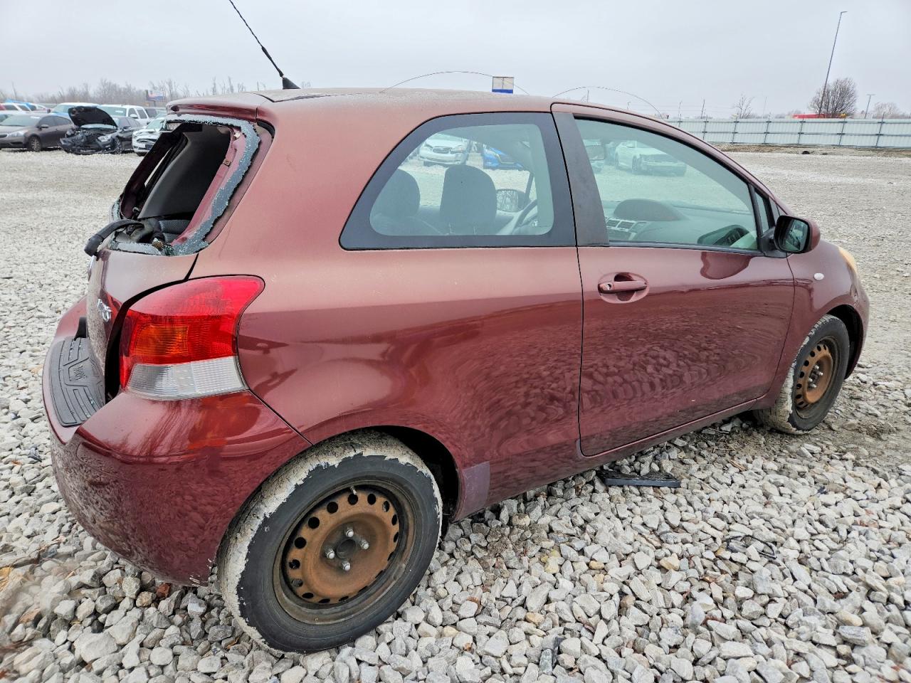 2009 TOYOTA YARIS photo 3