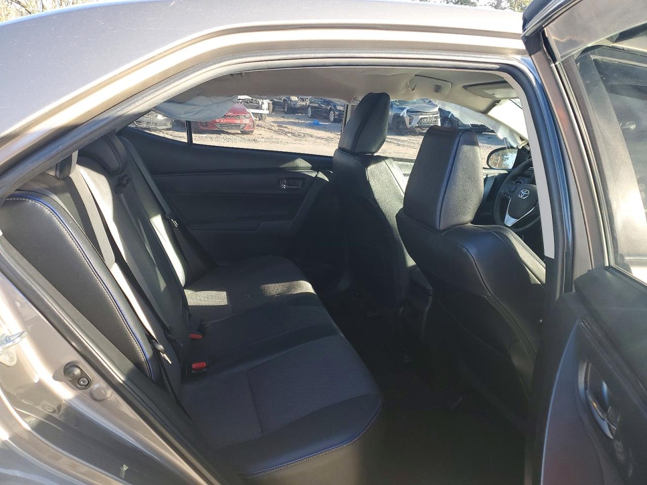 2018 TOYOTA COROLLA L photo 19