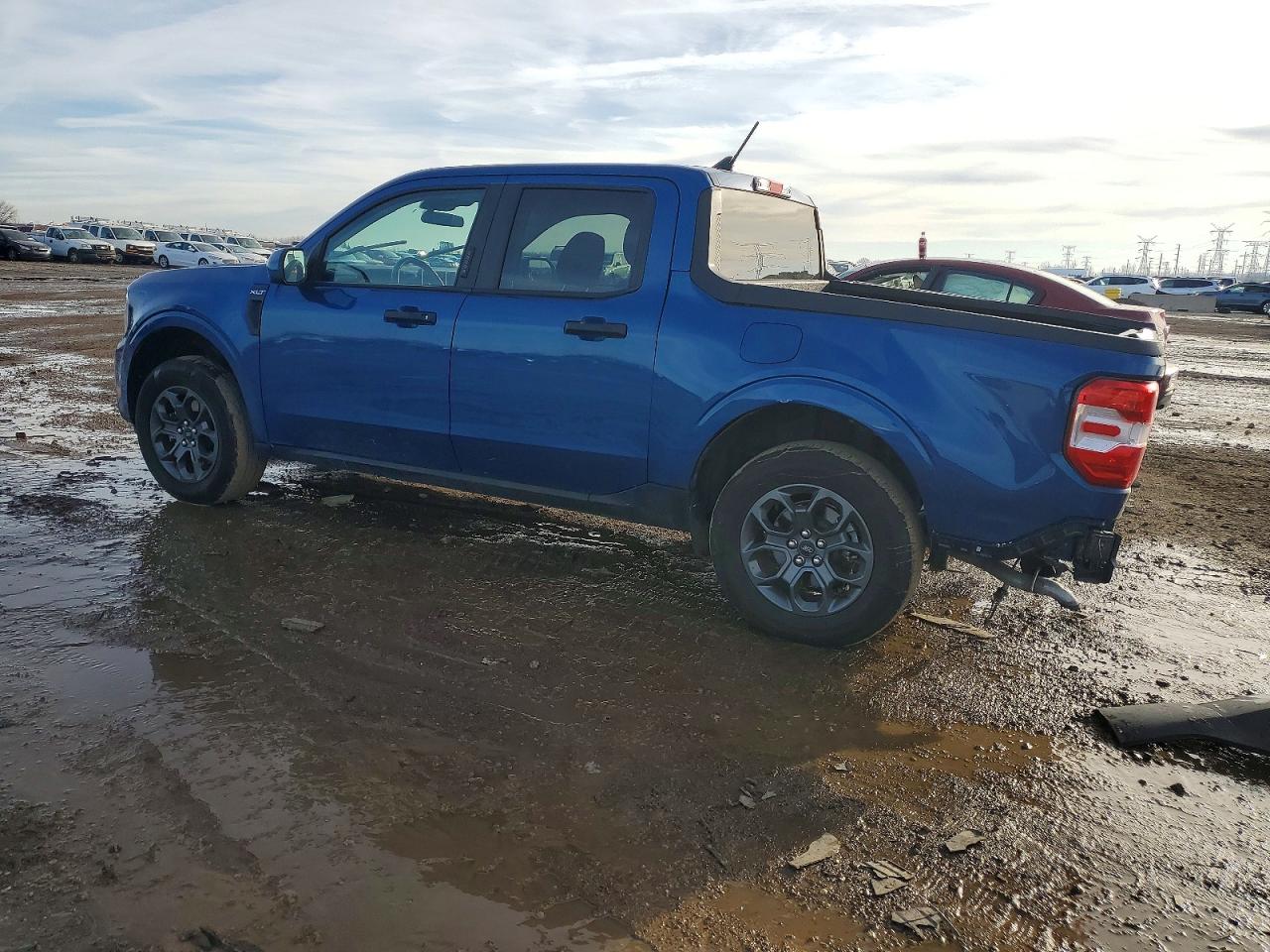 2023 FORD MAVERICK XL photo 2