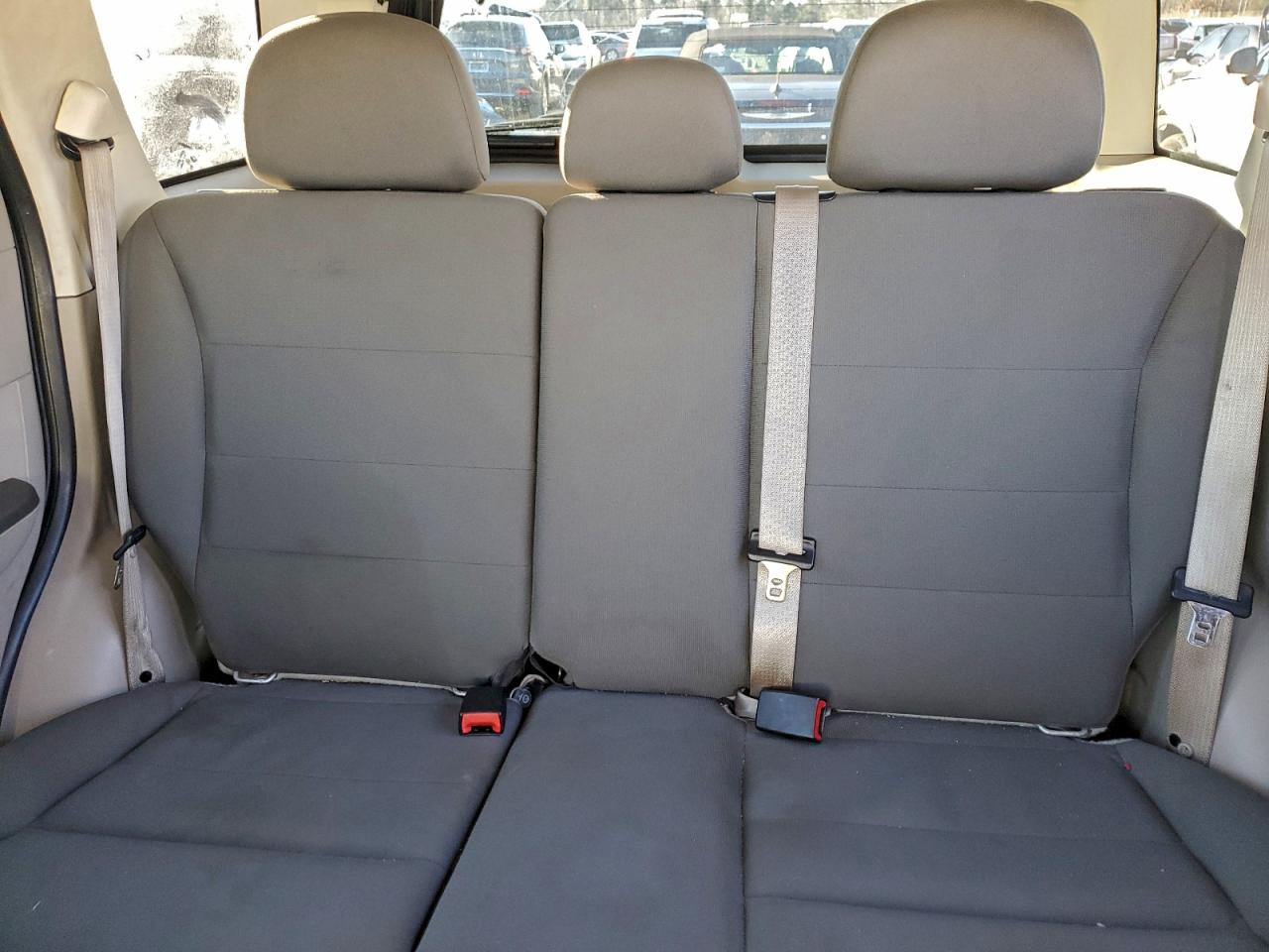 2010 FORD ESCAPE XLS photo 10