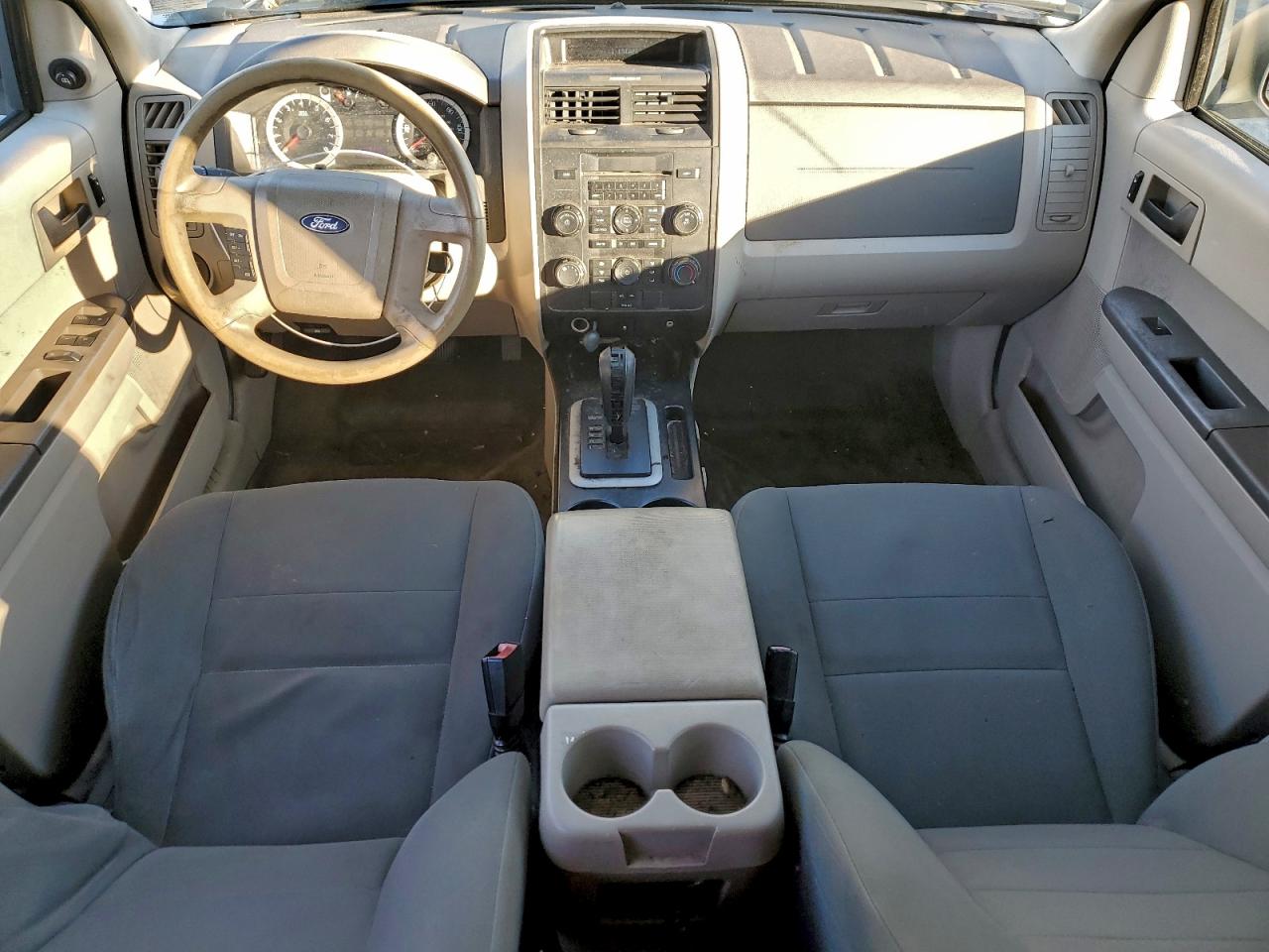 2010 FORD ESCAPE XLS photo 8