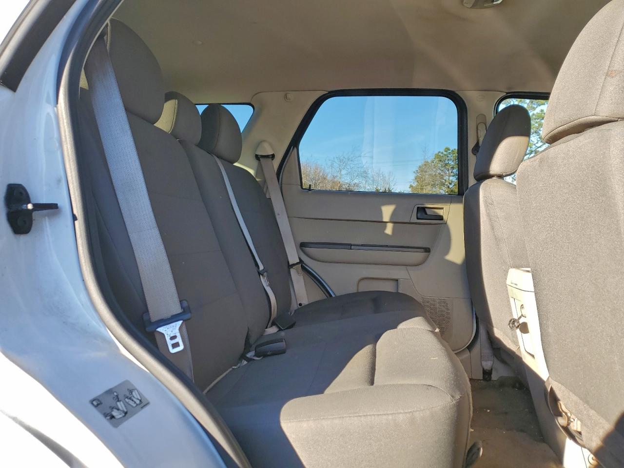 2010 FORD ESCAPE XLS photo 11