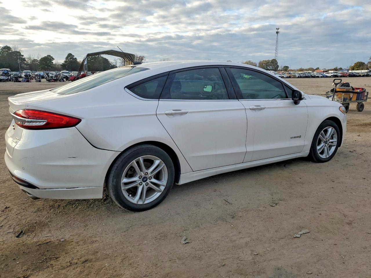 2018 FORD FUSION SE HYBRID photo 3