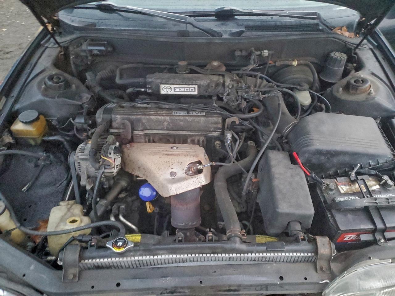 1996 TOYOTA CAMRY DX photo 11