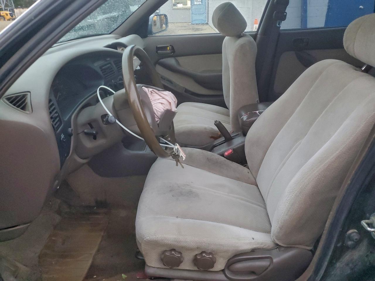 1996 TOYOTA CAMRY DX photo 7