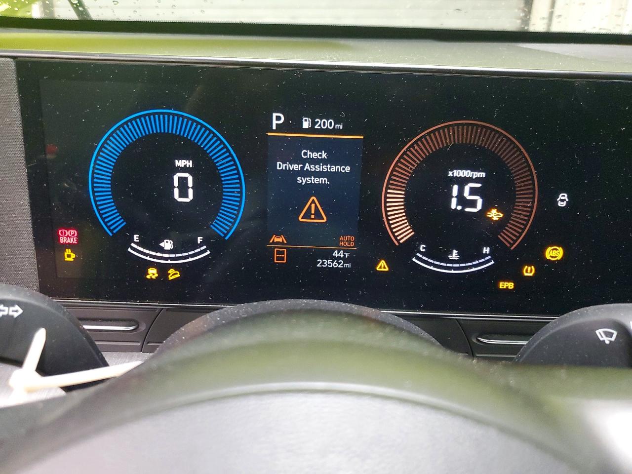 2024 HYUNDAI KONA SEL photo 9