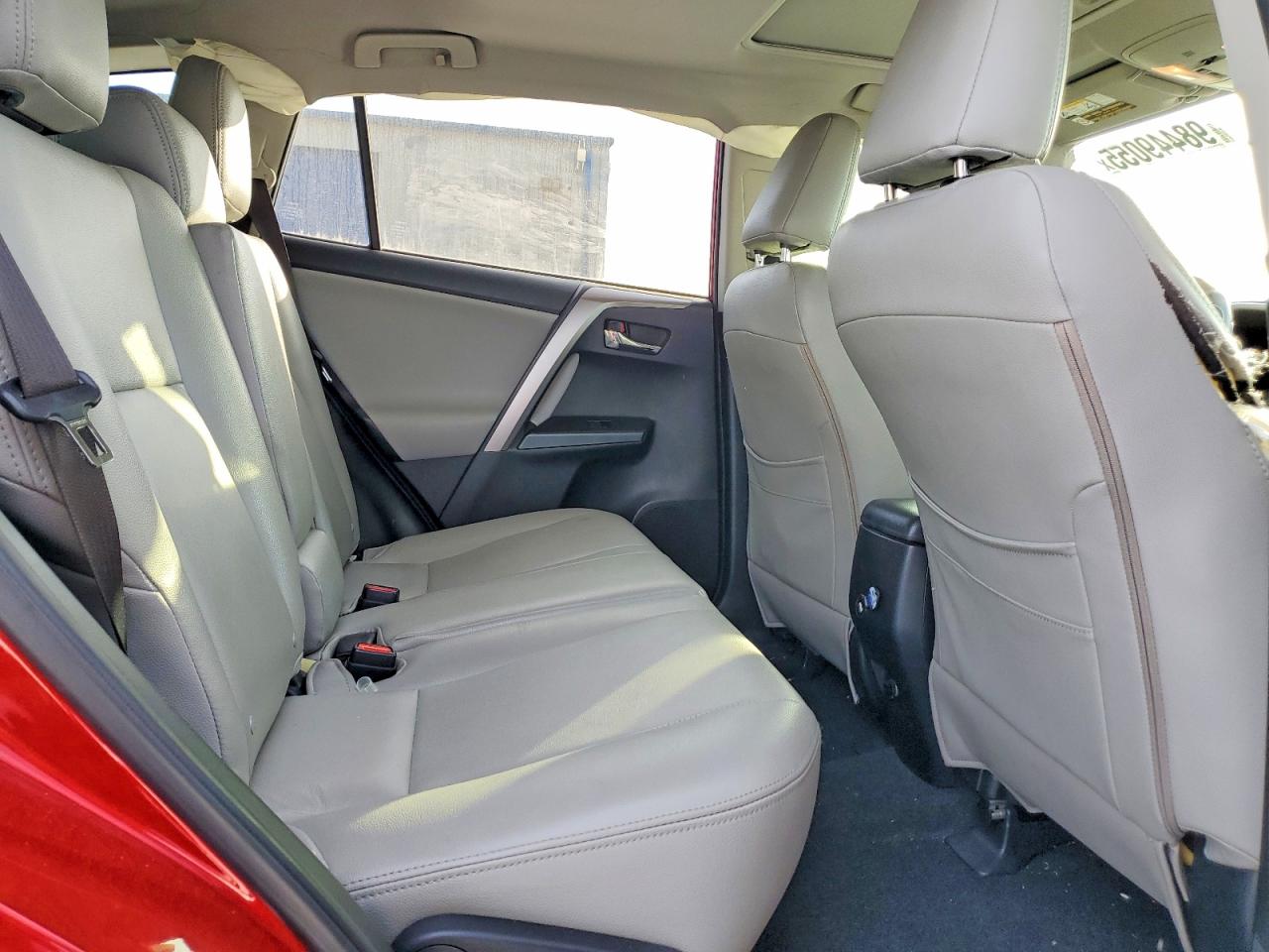 2016 TOYOTA RAV4 XLE photo 10