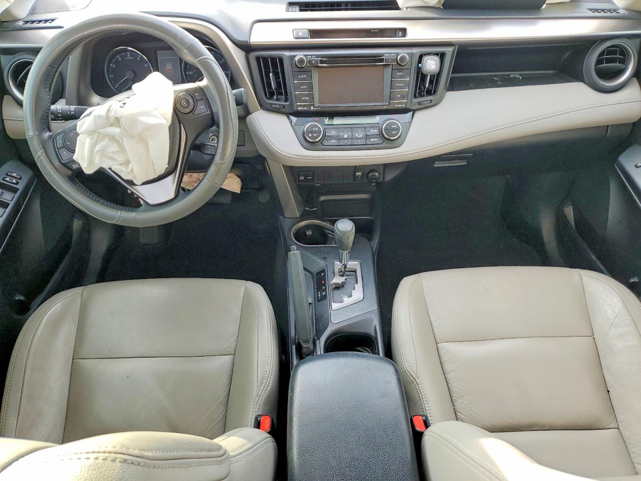 2016 TOYOTA RAV4 XLE photo 8