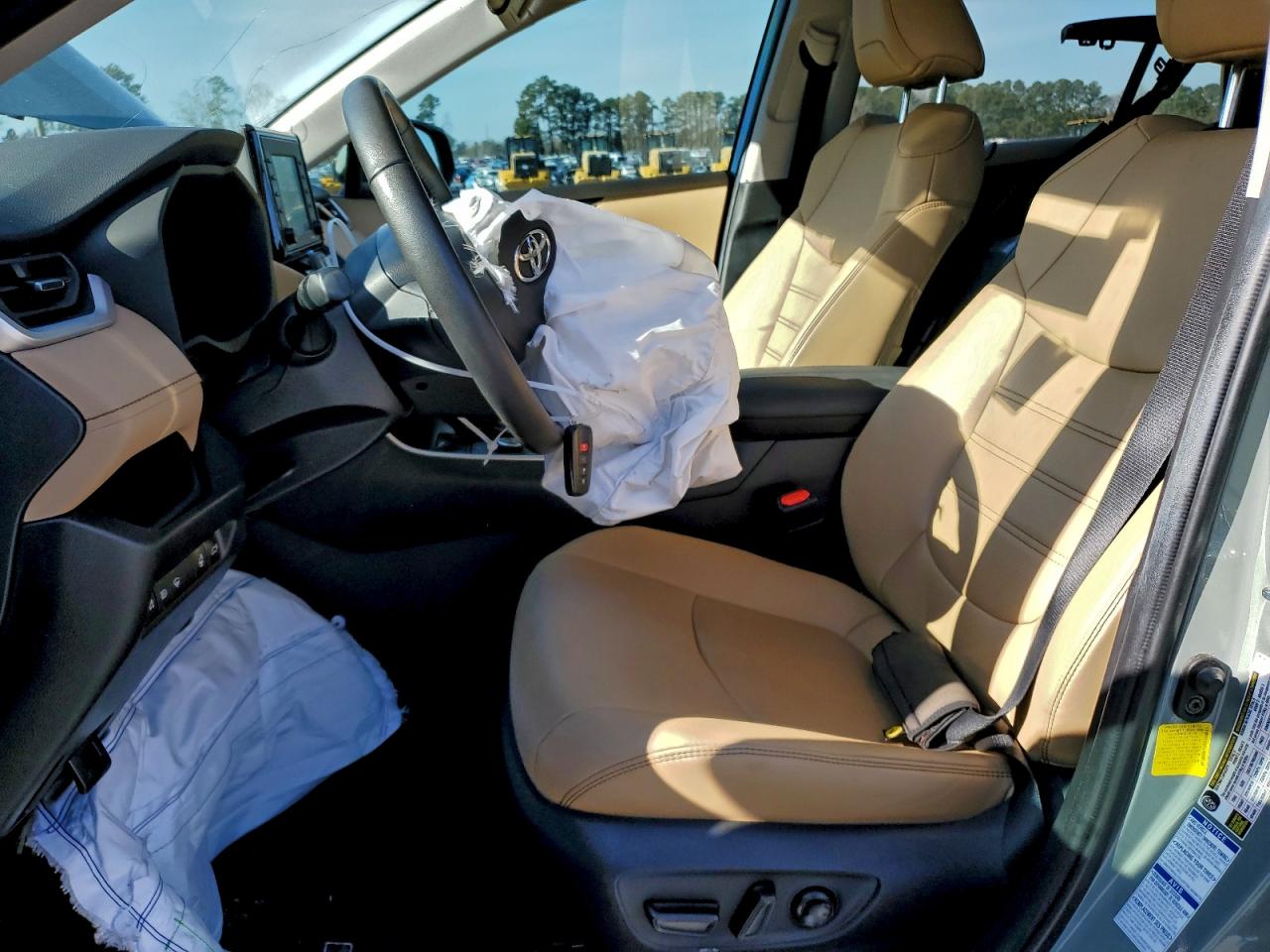 2021 TOYOTA RAV4 XLE PREMIUM photo 7