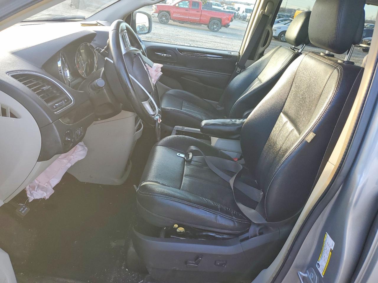 2015 CHRYSLER TOWN & COUNTRY TOURING photo 7