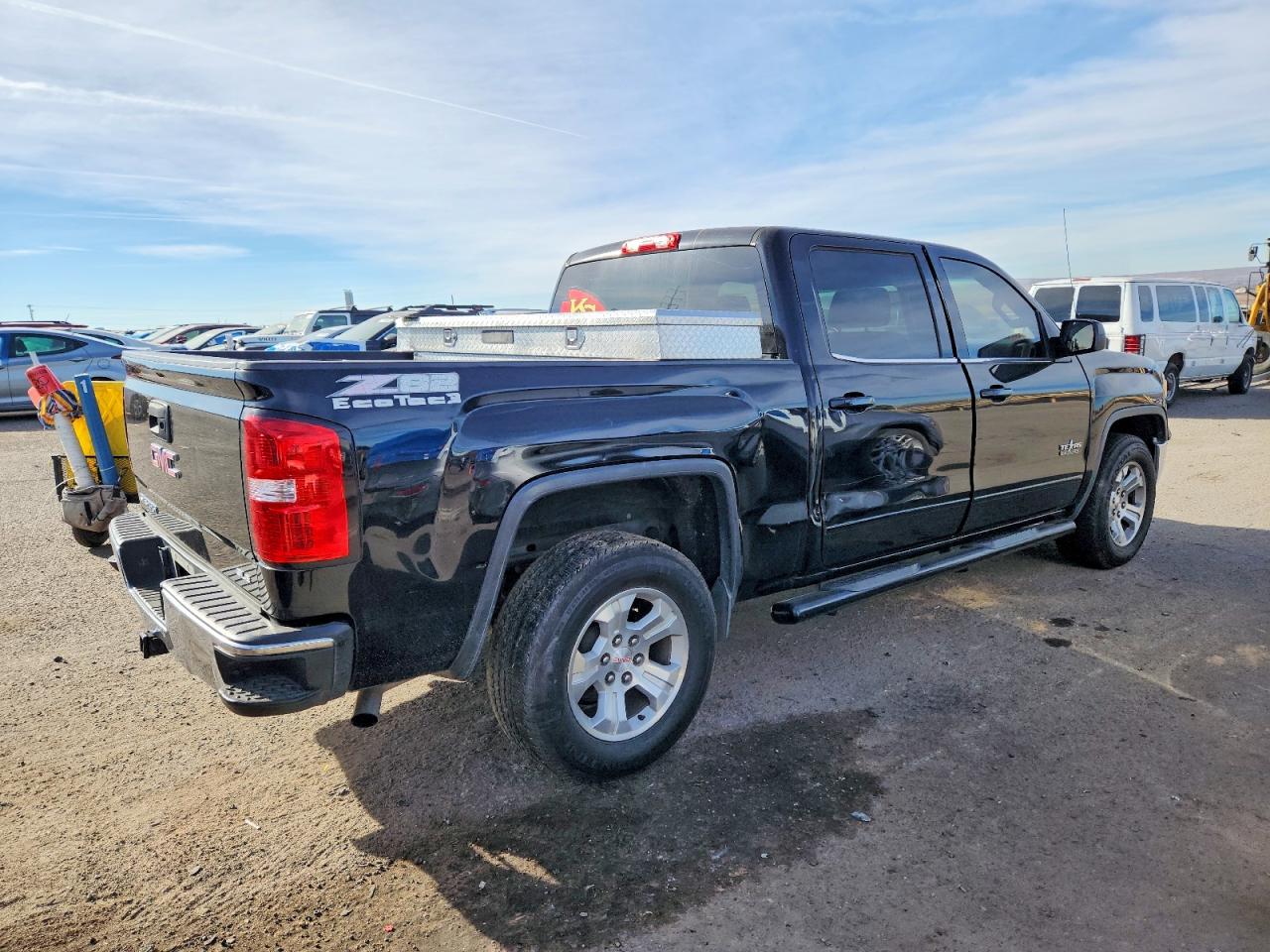 2014 GMC SIERRA C1500 SLE photo 3